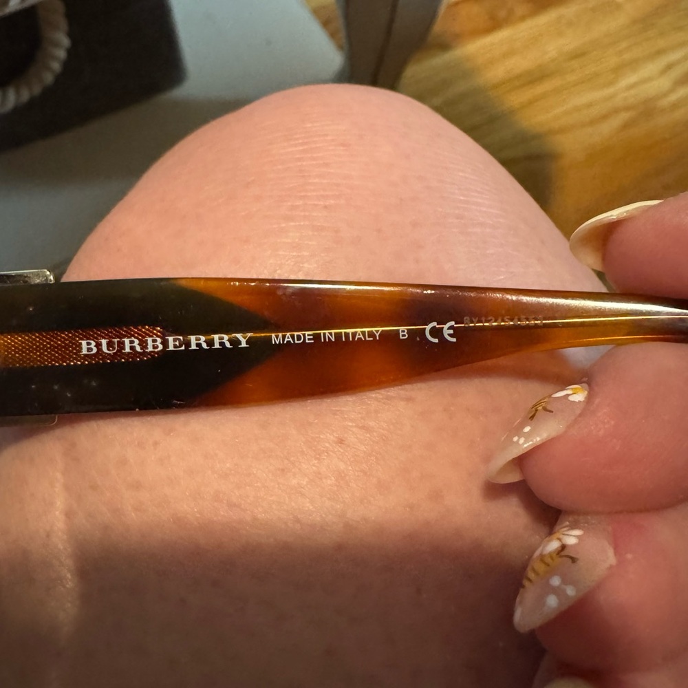 Burberry Brown Oversized Tortoiseshell Sunglasses - Picture 4 of 9